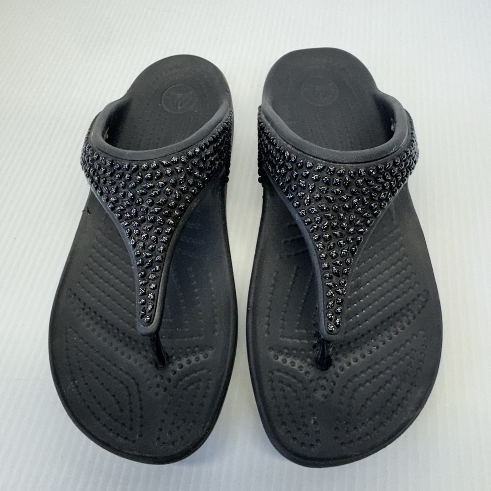 Crocs Sloane Embellished Beaded Sandal Women Black Thong Slide Slip On Size 8 - Picture 2 of 7